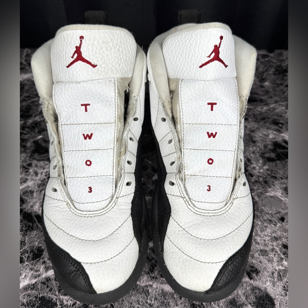 (Youth) Nike Air Jordan 12 Retro - Picture 2 of 6